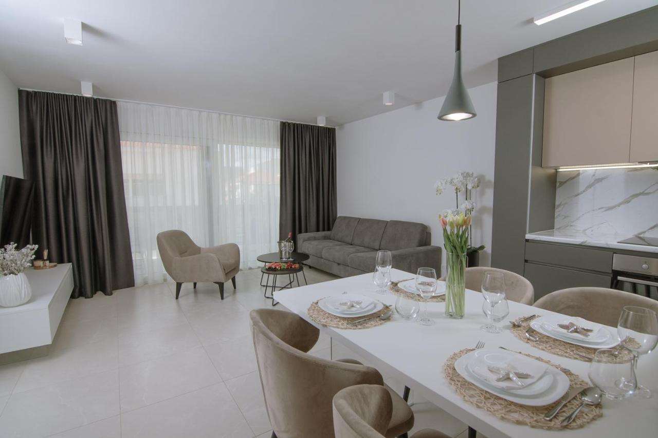Apartments Adriatic Pearl Trogir Exteriör bild