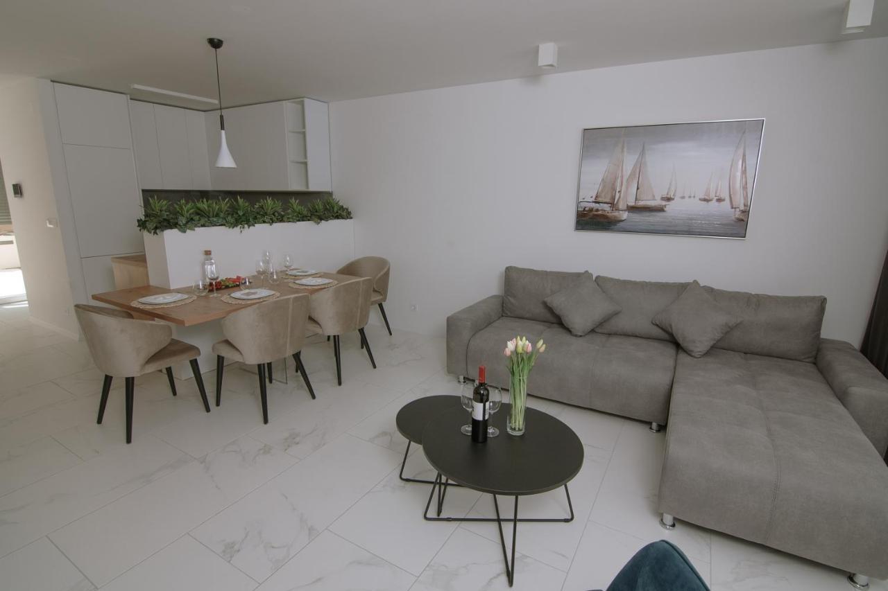 Apartments Adriatic Pearl Trogir Exteriör bild