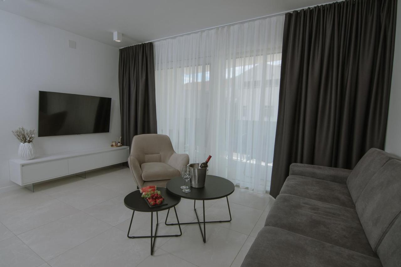 Apartments Adriatic Pearl Trogir Exteriör bild